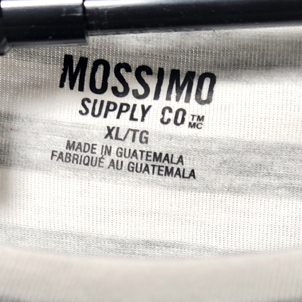 ⚡️🛍 4/$20 🛍 Mossimo Supply Co. Women's Gray and White T-Shirt-Size XL - Picture 5 of 6